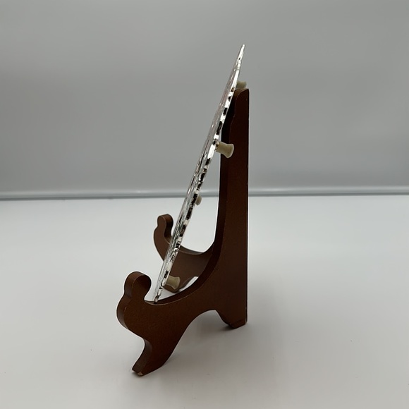 vintage christmas holly wreath metal trivet with red bow - Picture 2 of 16